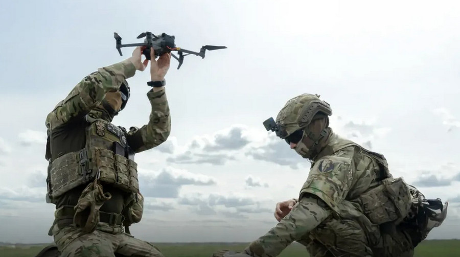 DOT-Chain Defence: військовим показали можливості маркетплейсу для вибору дронів