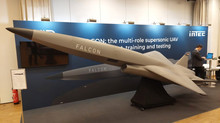 У Німеччині представили модель надзвукового цільового дрона Falcon