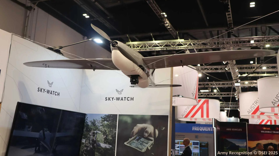 Данська Sky-Watch створила розвідувальний дрон-крило, яким можна керувати з планшета