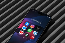 Facebook, YouTube, X та інші компанії робитимуть більше для боротьби з мовою ворожнечі в інтернеті