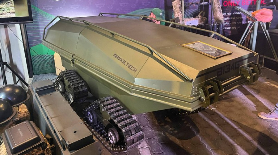 І їздить, і плаває: компанія Mavka Technology розробила наземного робота-амфібію