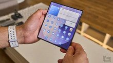 Samsung впровадить екран без складки у Galaxy Fold ще до виходу складаного iPhone