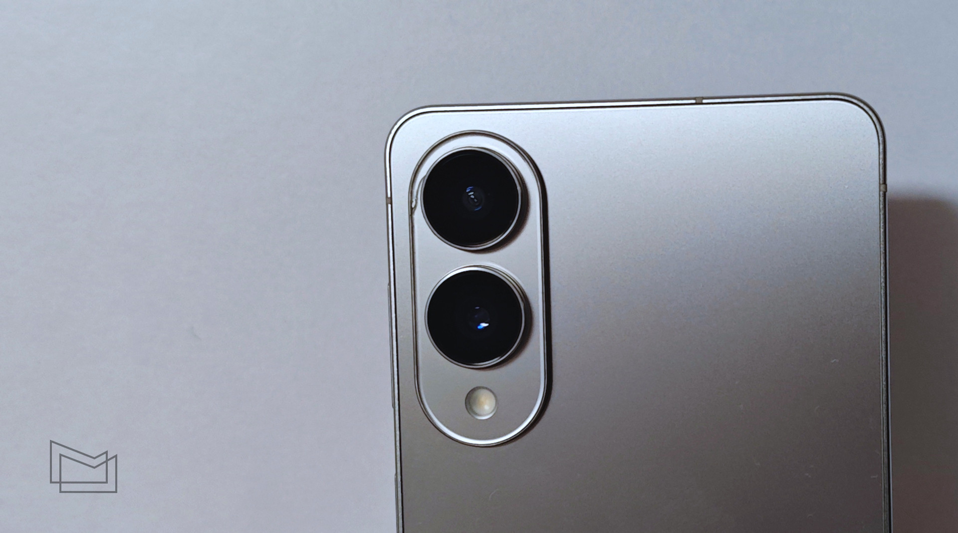 Перший погляд на Samsung Galaxy S25 Edge: камери