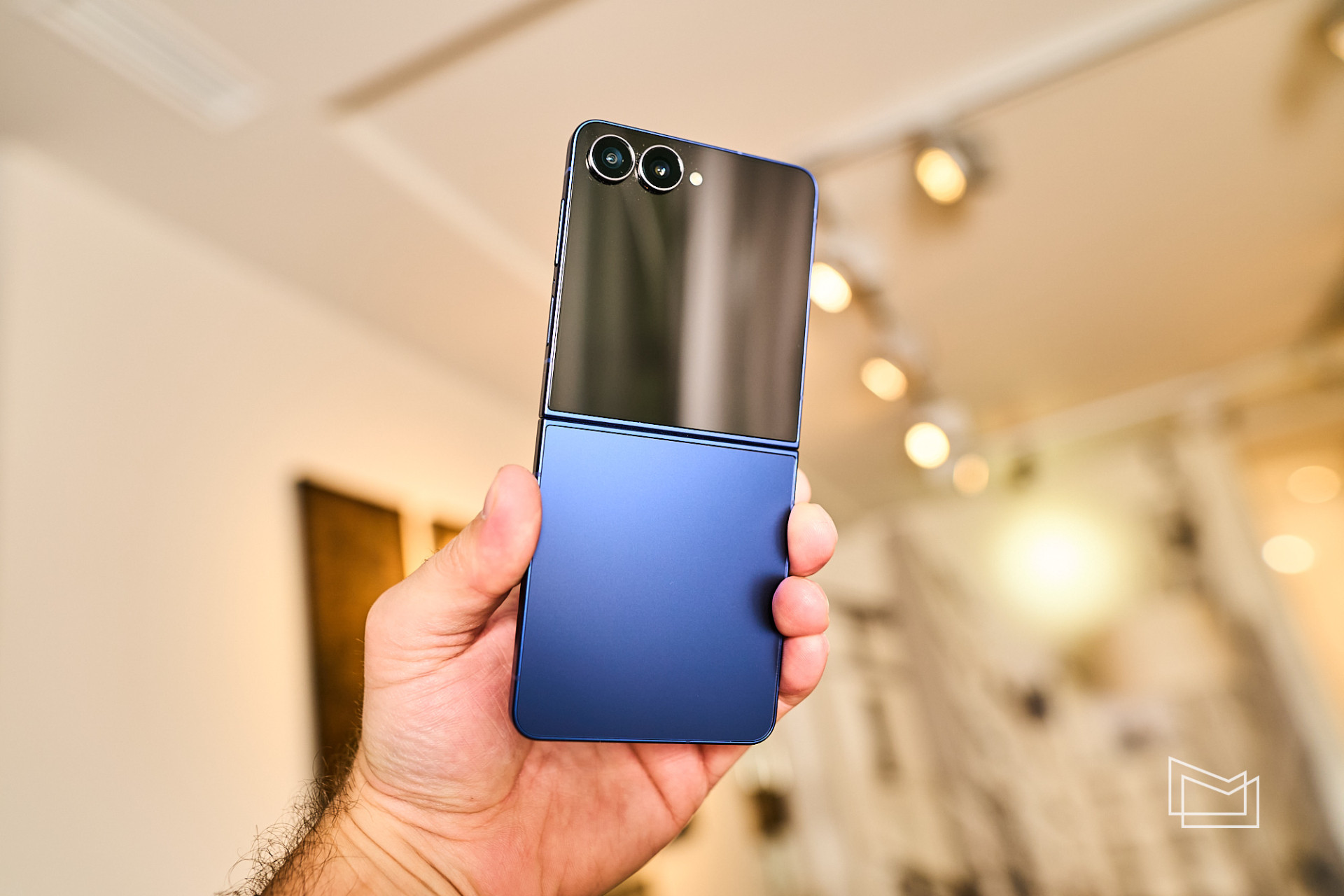 Огляд Samsung Galaxy Flip7: дизайн та ергономічність