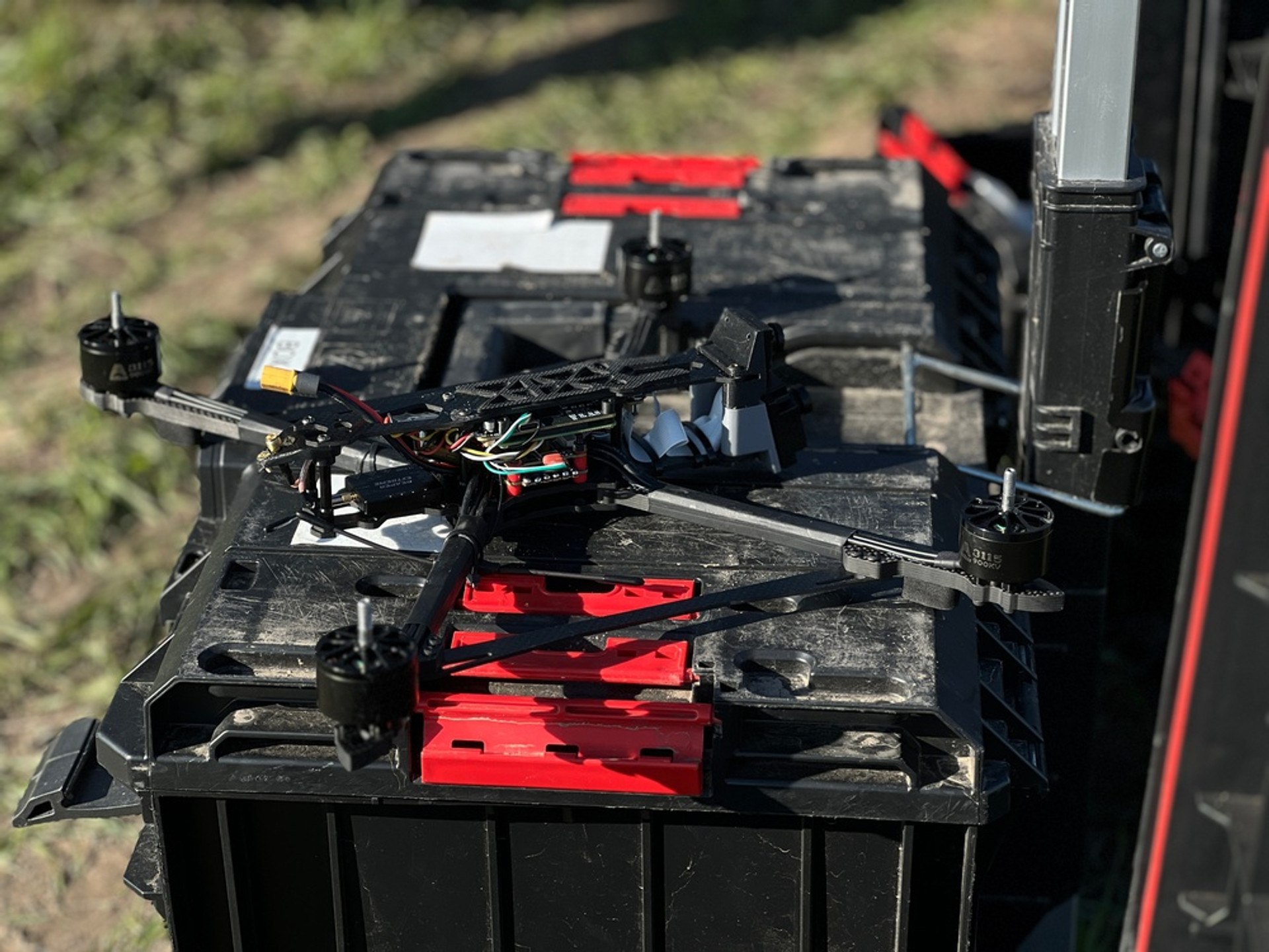 FPV-дрон з модулем автономного керування