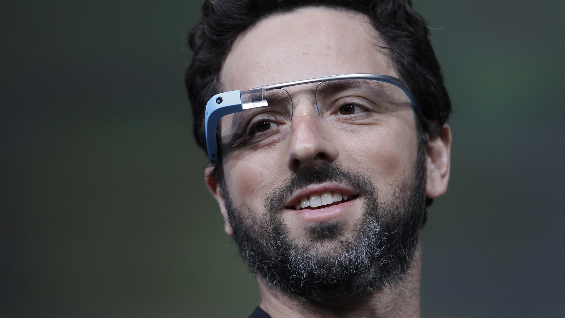 Співзасновник Google Сергій Брін в смарт-окулярах Google Glass