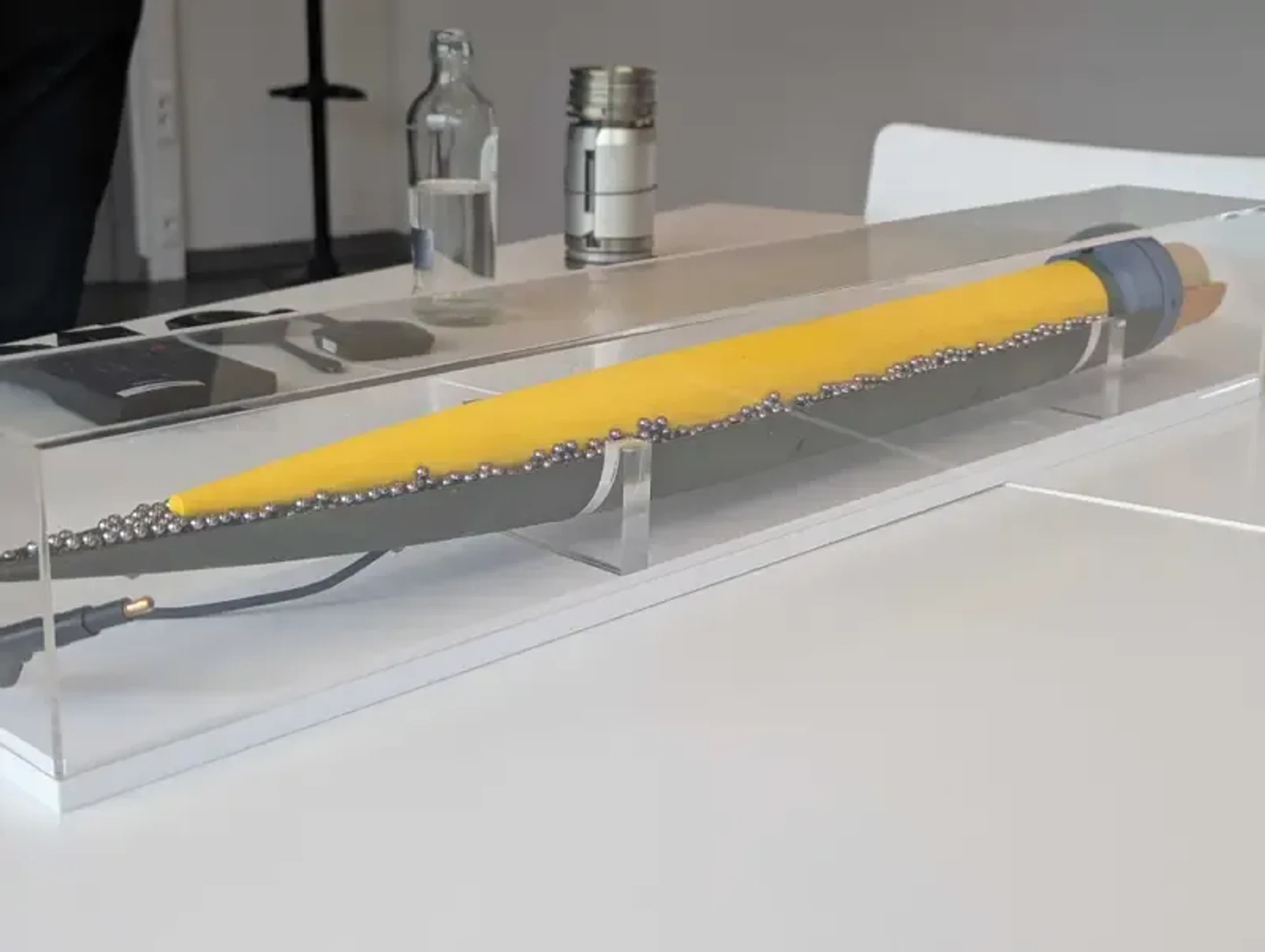 Боєголовка FZ123